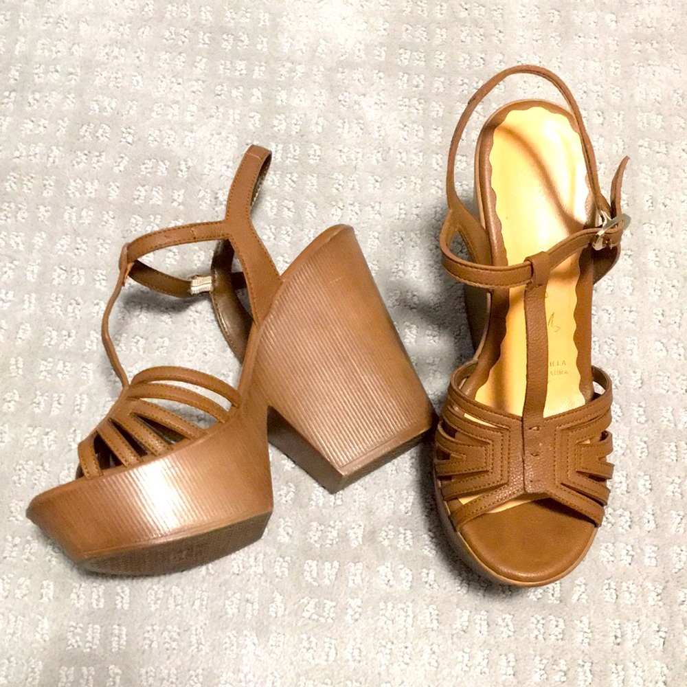 Platform sandals